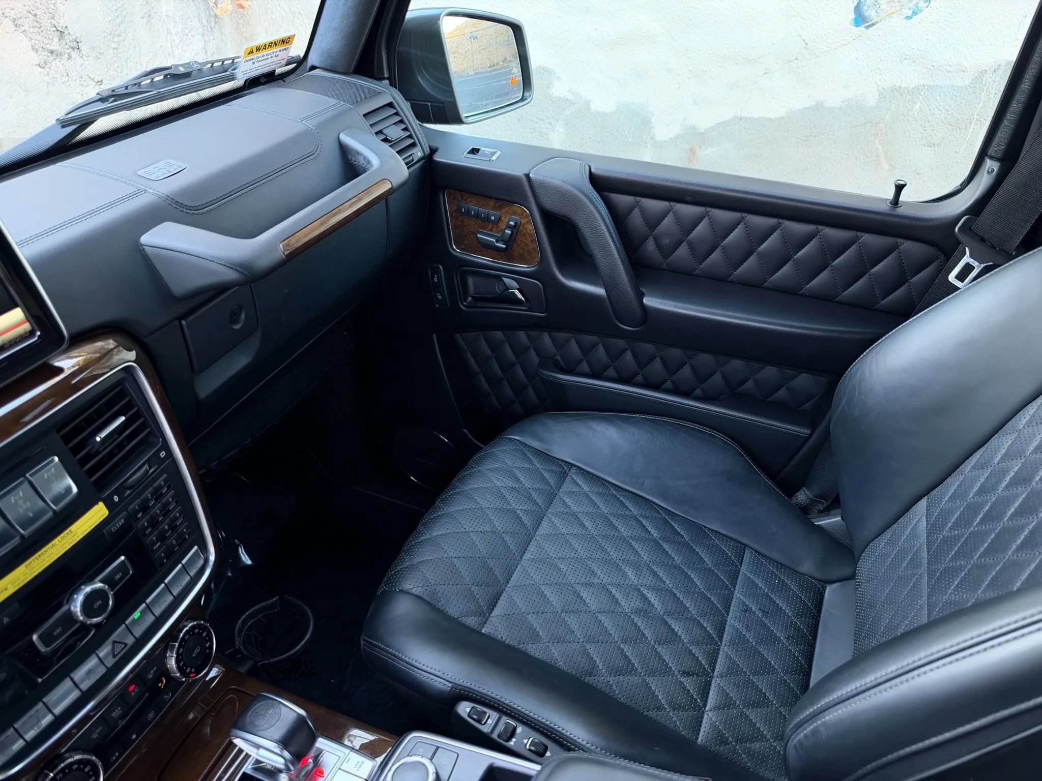 Used 2015 Mercedes-Benz G 63 AMG 4MATIC image 24