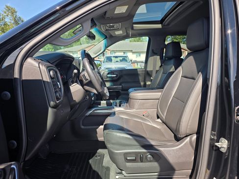 Used 2020 Chevrolet Silverado 1500 LTZ w/ LTZ Premium Package AWD/4WD image 28