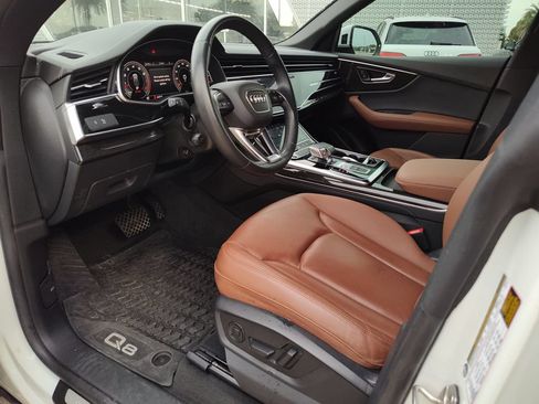 Used 2023 Audi Q8 Premium Plus AWD/4WD image 2