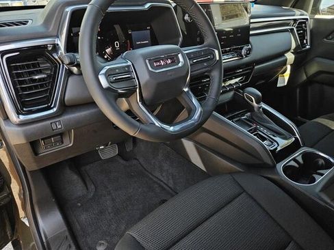 New 2025 GMC Canyon Elevation w/ Convenience Package image 17