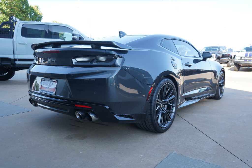 Used 2018 Chevrolet Camaro ZL1 RWD image 11