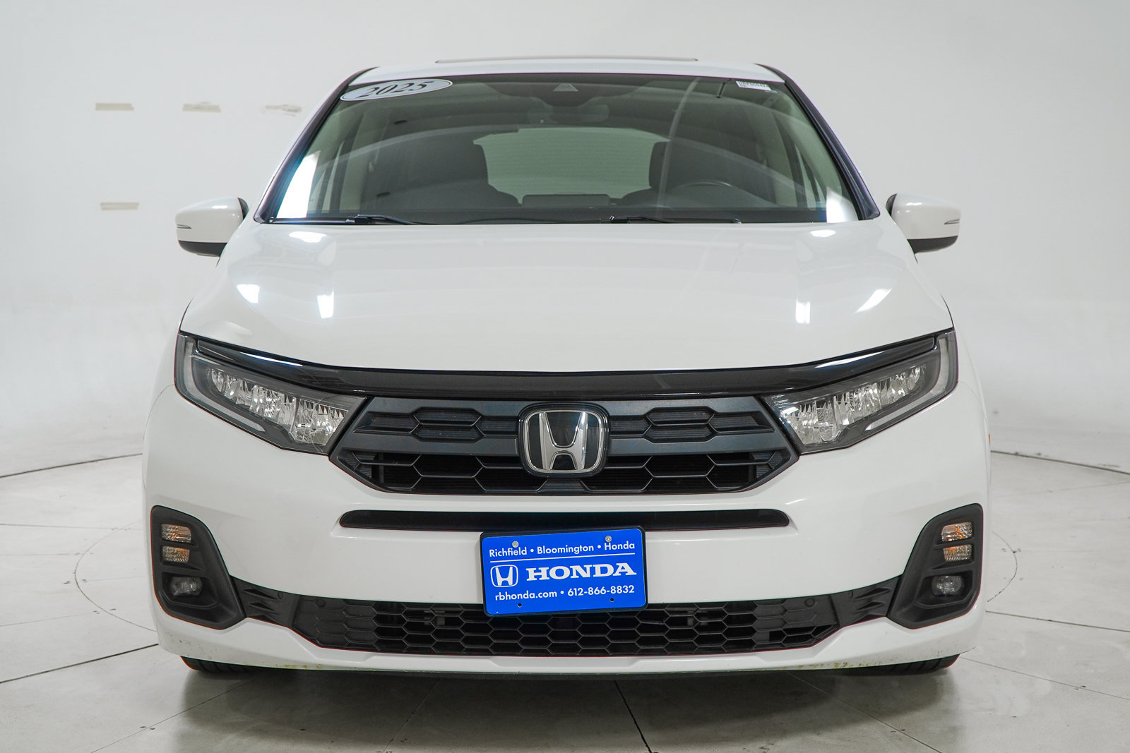 Used 2025 Honda Odyssey EX-L image 3