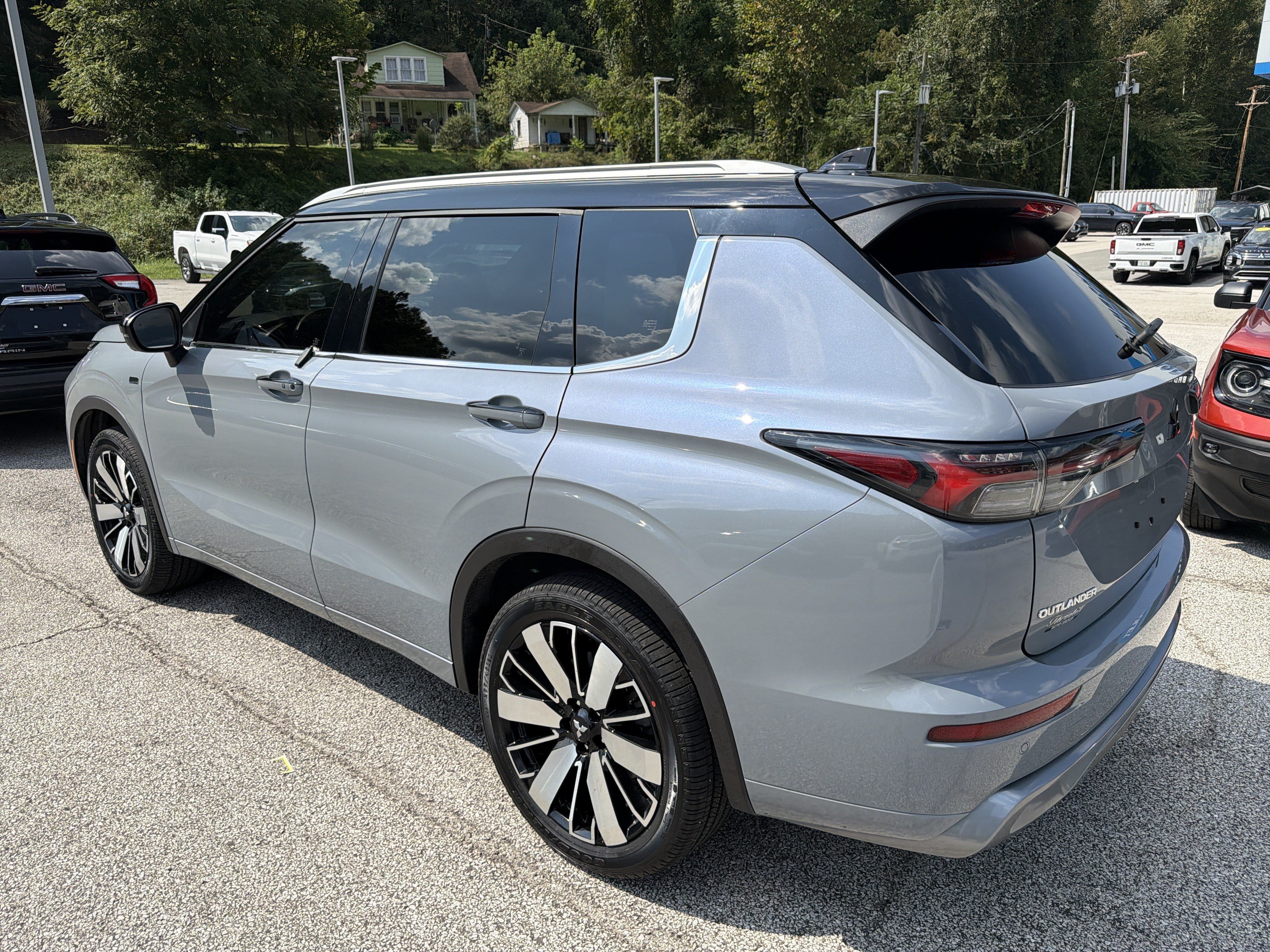 Used 2025 Mitsubishi Outlander SEL AWD/4WD image 10