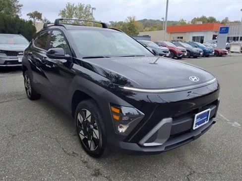 Certified 2024 Hyundai Kona SEL w/ Convenience Package image 2