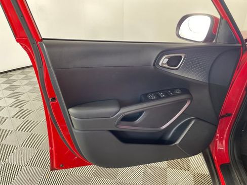 Certified 2023 Kia Soul EX FWD image 12