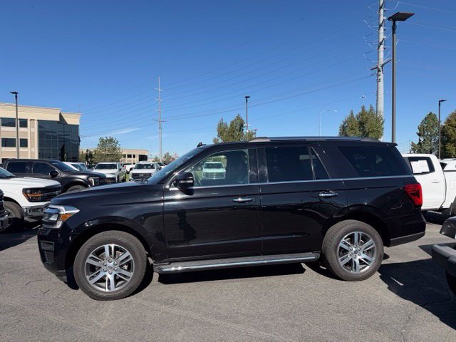 Used 2022 Ford Expedition Limited AWD/4WD image 12