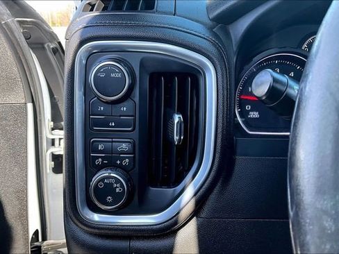 Used 2022 Chevrolet Silverado 2500 LT w/ Convenience Package AWD/4WD image 16