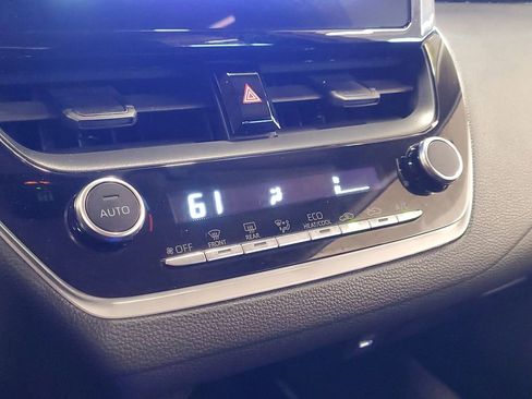 Used 2024 Toyota Corolla LE image 28