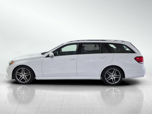 Used 2016 Mercedes-Benz E 350 4MATIC Wagon image 4