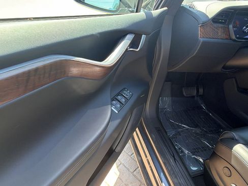 Used 2019 Tesla Model X Long Range image 15