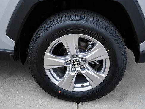 Certified 2025 Toyota RAV4 XLE AWD/4WD image 13