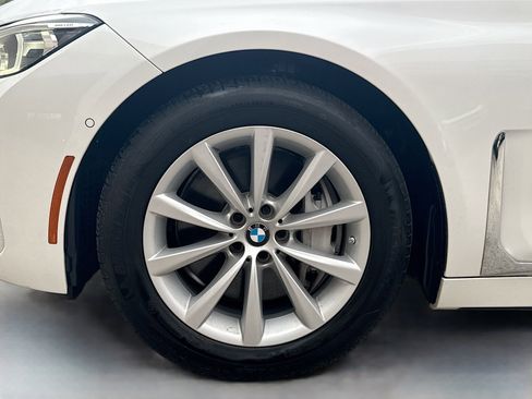Used 2020 BMW 750i xDrive image 36