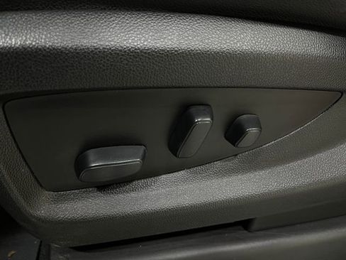 Used 2018 GMC Sierra 1500 SLT w/ SLT Premium Package image 16