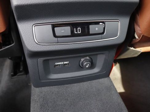 Used 2025 Audi Q5 2.0T Premium w/ Convenience Plus Package image 18