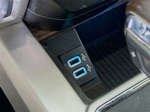 Used 2018 Ford F150 Lariat w/ Equipment Group 502A Luxury image 30