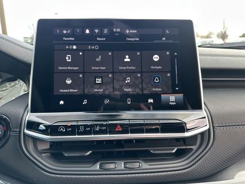 New 2026 Jeep Compass Altitude image 37