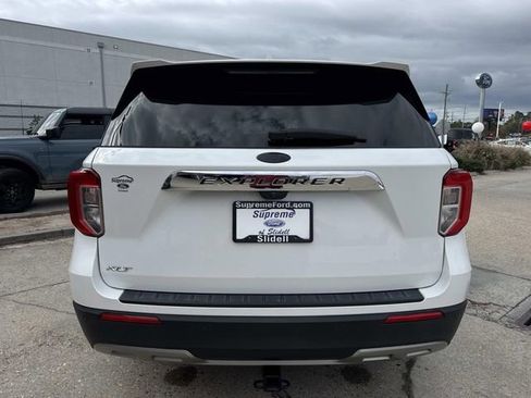 Used 2023 Ford Explorer XLT w/ Equipment Group 202A image 5