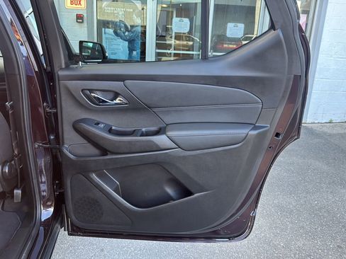 Used 2023 Chevrolet Traverse LT AWD/4WD image 25