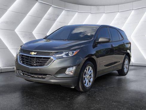 Used 2019 Chevrolet Equinox LS FWD image 6