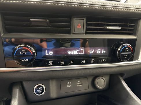 Used 2023 Nissan Rogue SV AWD/4WD image 20