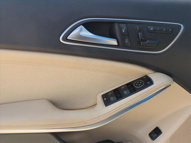 Used 2016 Mercedes-Benz GLA 250 image 11