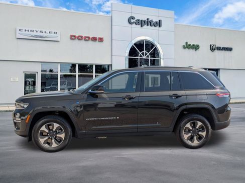 Certified 2024 Jeep Grand Cherokee Limited 4xe w/ Trailer Tow Package AWD/4WD image 9