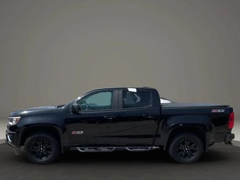 Used 2017 Chevrolet Colorado Z71 w/ Z71 Midnight Edition AWD/4WD image 6