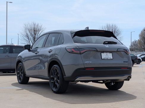 Used 2024 Honda HR-V Sport image 9