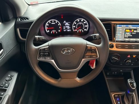 Used 2022 Hyundai Accent SEL image 19