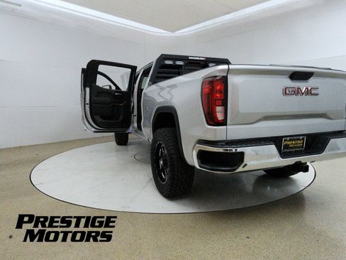 Used 2019 GMC Sierra 1500 SLE w/ Preferred Package AWD/4WD image 11