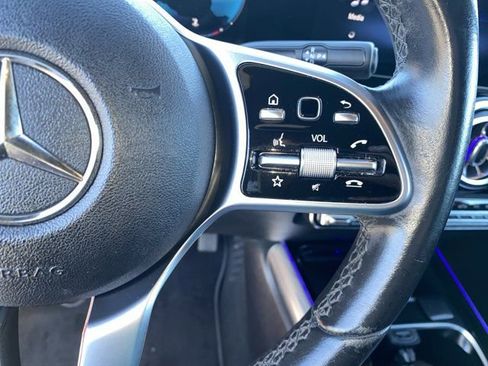 Used 2021 Mercedes-Benz GLA 250 w/ Premium Package image 37