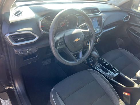 Used 2021 Chevrolet TrailBlazer LS FWD image 25
