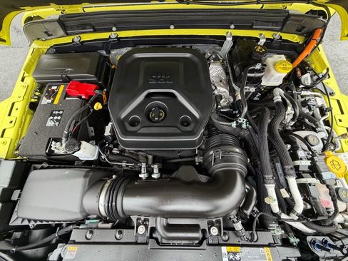 Used 2024 Jeep Wrangler Unlimited w/ Convenience Group image 16