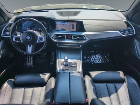Used 2022 BMW X5 xDrive40i w/ M Sport Package image 10