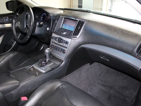 Used 2011 INFINITI G37 Journey w/ Premium Pkg RWD image 30