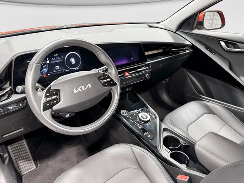 Used 2023 Kia Niro Wind w/ Wind Preserve Package FWD image 18