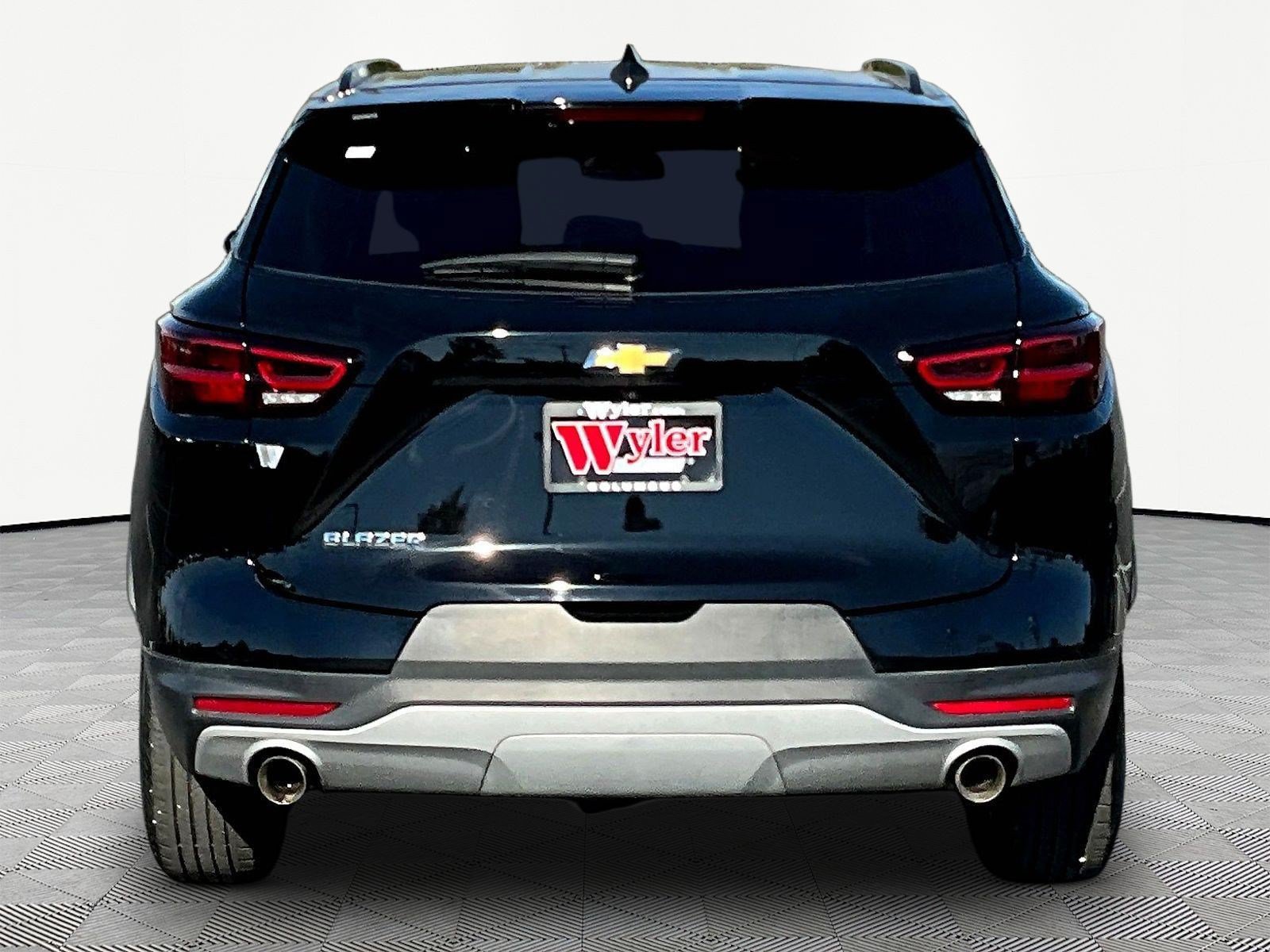 Used 2024 Chevrolet Blazer LT w/ Convenience Package FWD image 5