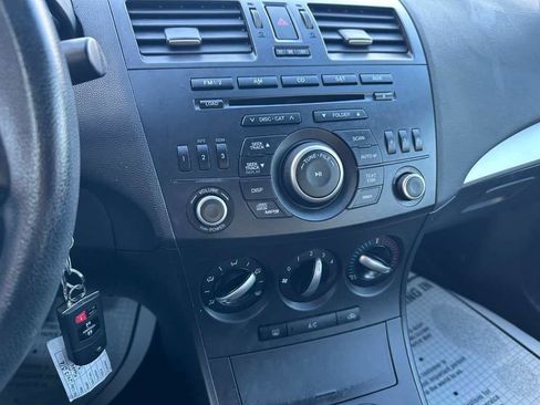 Used 2013 MAZDA MAZDA3 i Sport image 17