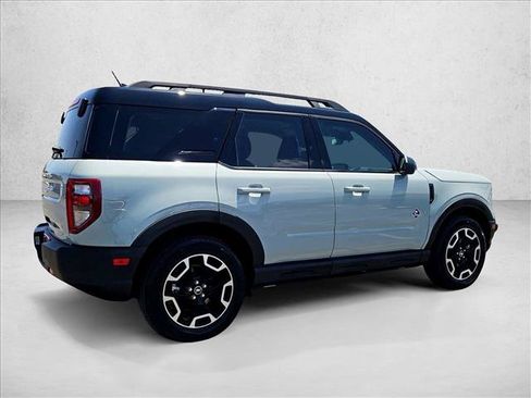 Used 2023 Ford Bronco Sport Outer Banks w/ Tech Package AWD/4WD image 8