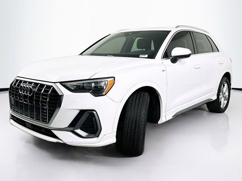 Used 2020 Audi Q3 2.0T Premium AWD/4WD image 2