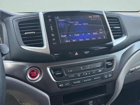 Used 2017 Honda Pilot EX image 31