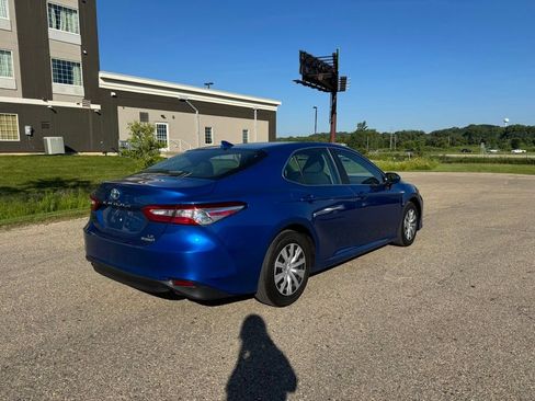 Used 2019 Toyota Camry LE FWD image 14