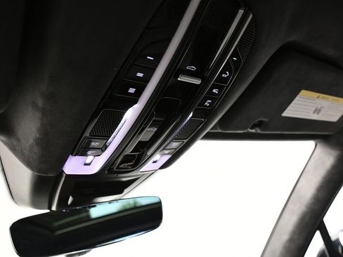Certified 2023 Porsche Cayenne Turbo AWD/4WD image 43