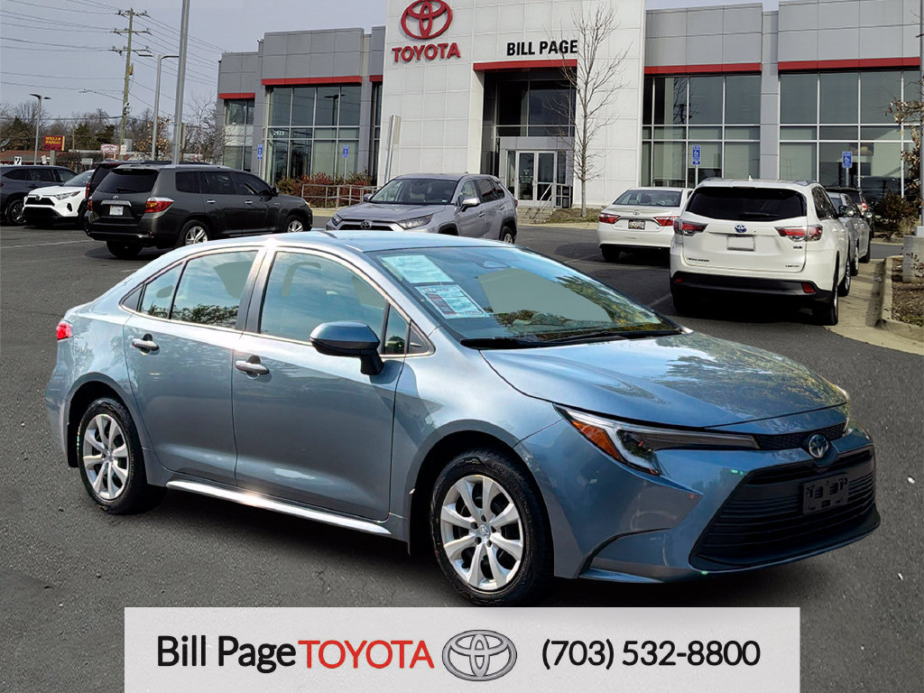 Used 2025 Toyota Corolla LE FWD image 1