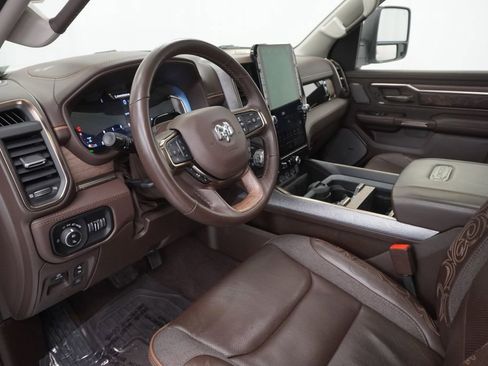Used 2025 RAM 1500 Limited AWD/4WD image 17