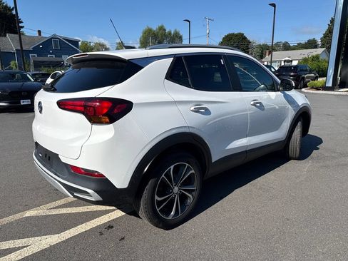 Used 2022 Buick Encore GX Select AWD/4WD image 5
