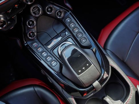 Used 2020 Aston Martin V8 Vantage Coupe image 29