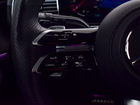 Used 2025 Mercedes-Benz GLS 450 4MATIC image 18