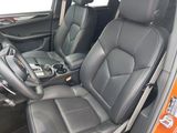 Certified 2025 Porsche Macan image 5