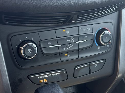 Used 2019 Ford Escape S image 31